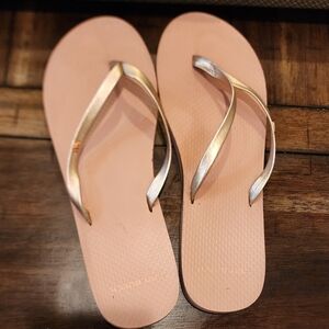 TORY BURCH flip-flops